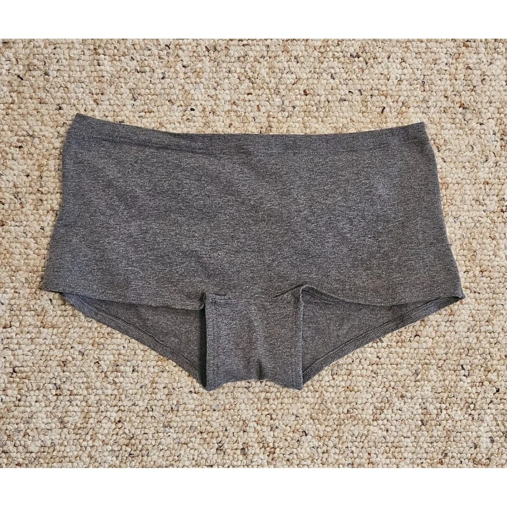 VICTORIA SECRETS Lucky Clover Novelty Boy Shorts Underwear Gray‎ Cheeky Panties